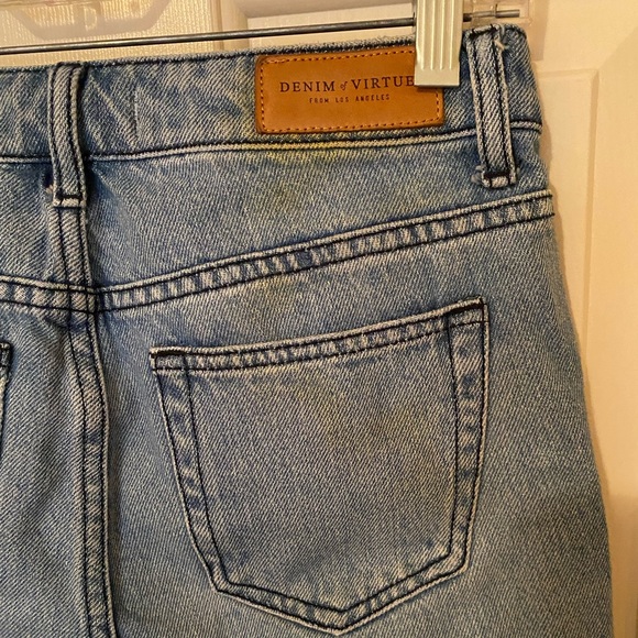 Denim of Virtue Distressed Jean size 27 - Picture 4 of 12